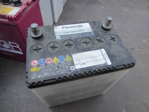 自動車鉛バッテリー