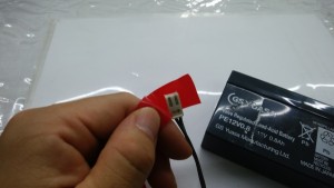 コネクターをテープでまくところ
