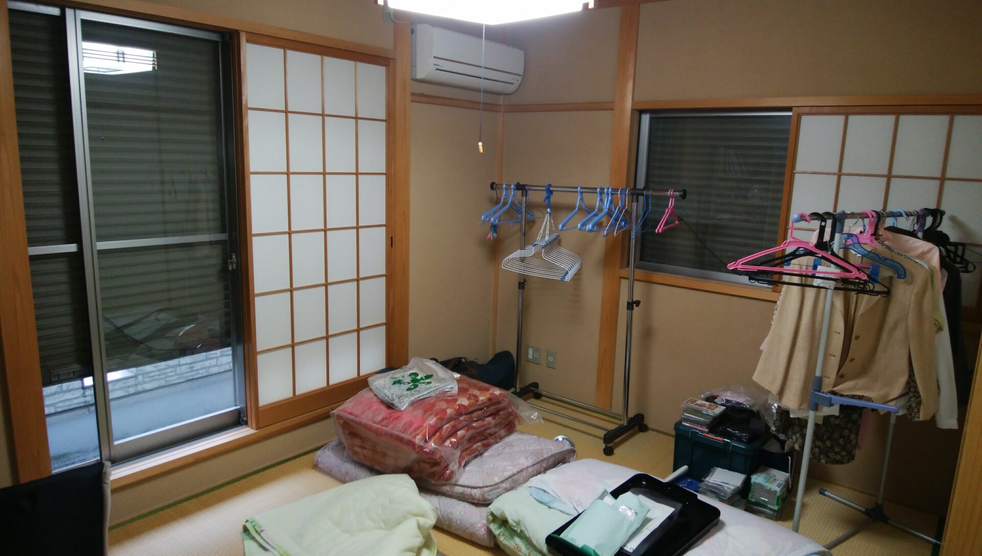 和室の片付け前の部屋