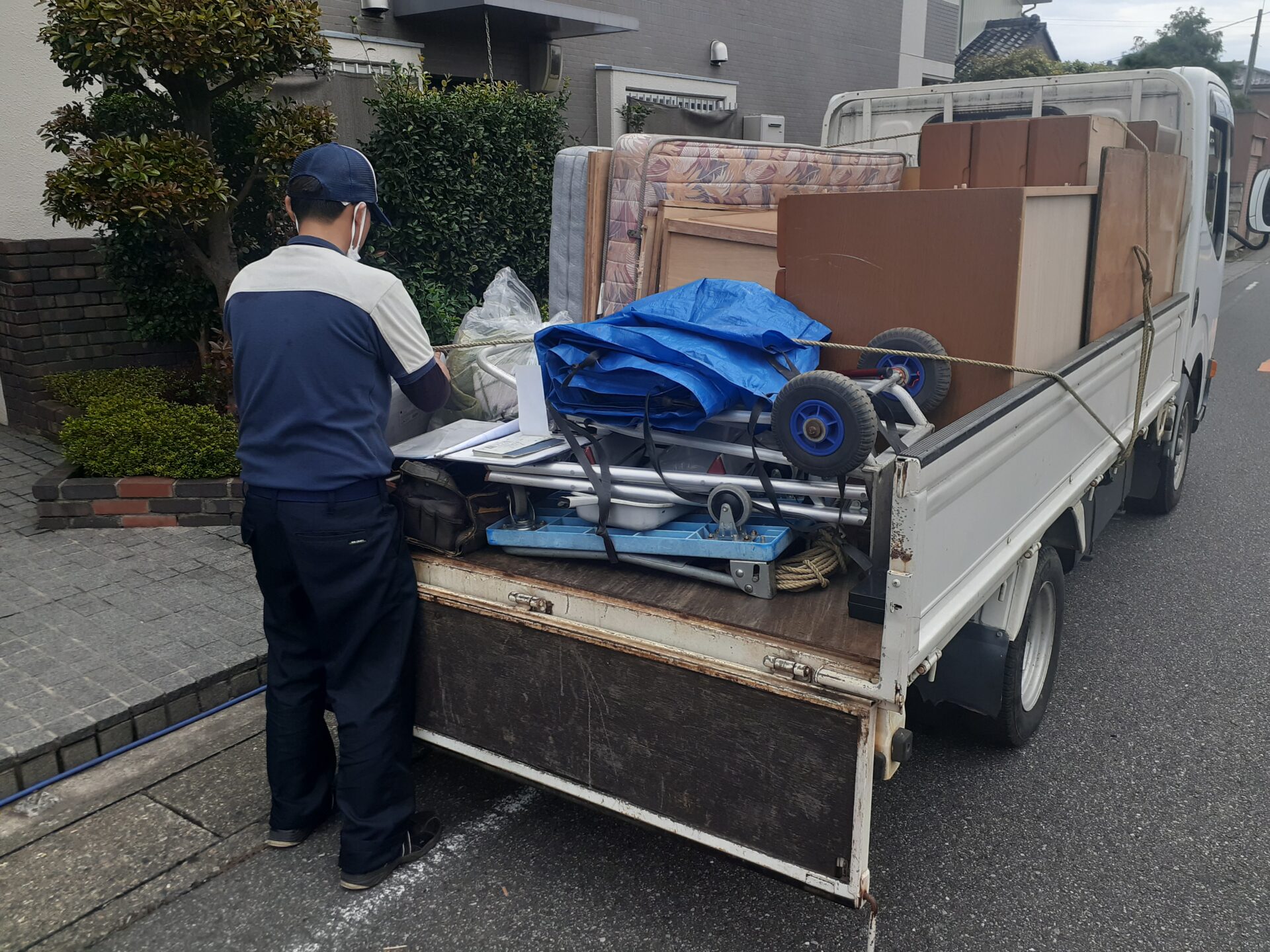 川口市｜マンションの遺品整理 ベッド・婚礼ダンス回収・分解搬出