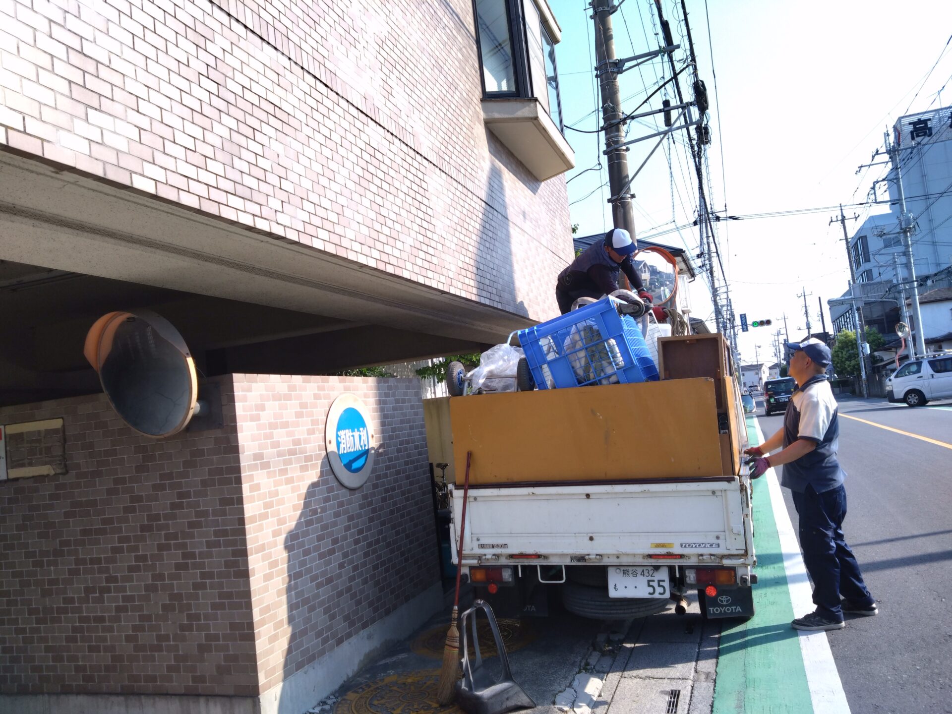 トラックに積込後